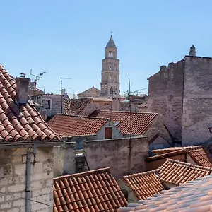 Luxury Rustic Chic 4* Split